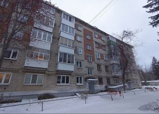 Продам 1-ком. квартиру, 34.6 м2, Ревда, Российская улица, 28А