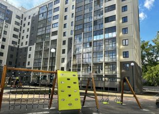 Продается 1-комнатная квартира, 37 м2, Челябинск, Советский район, улица Дмитрия Неаполитанова, 48