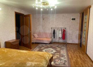 3-ком. квартира в аренду, 120 м2, Чехов, улица Чехова, 2А