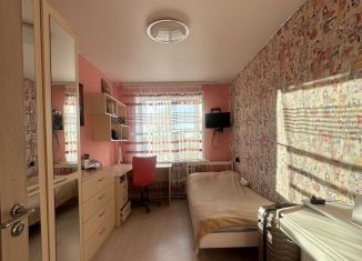 Продам 3-комнатную квартиру, 56 м2, Боровичи, Сушанская улица, 16