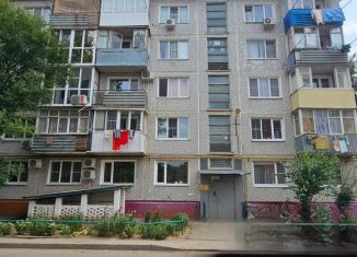 Продается трехкомнатная квартира, 72 м2, Армавир, улица Каспарова, 3