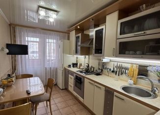 Продам трехкомнатную квартиру, 71 м2, Салават, улица Губкина, 11