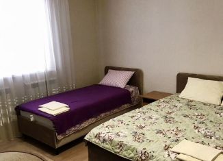 Сдаю в аренду 2-ком. квартиру, 57 м2, Кисловодск, улица Катыхина, 21