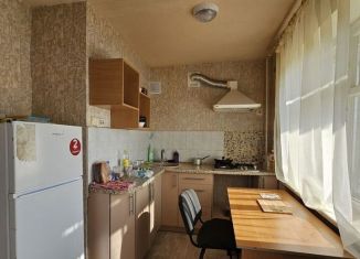 Продаю 3-ком. квартиру, 48.4 м2, посёлок городского типа Новоозёрное, улица Героев-Десантников, 6