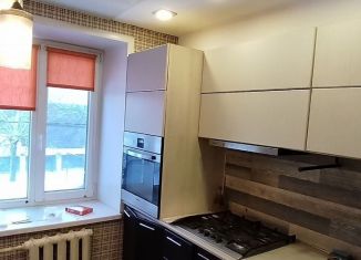 Продам 3-ком. квартиру, 46 м2, Ивановская область, Южская улица, 10