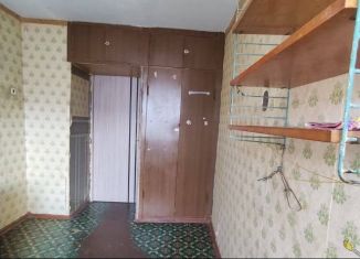 Продажа трехкомнатной квартиры, 55 м2, Кировск, Набережная улица, 13