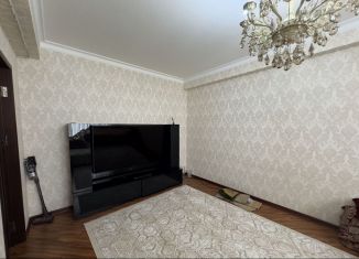 Сдаю 2-ком. квартиру, 70 м2, Дагестан, улица Арухова, 3