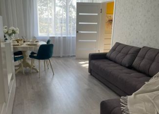 Продажа трехкомнатной квартиры, 70 м2, Озёры, улица Ленина, 35