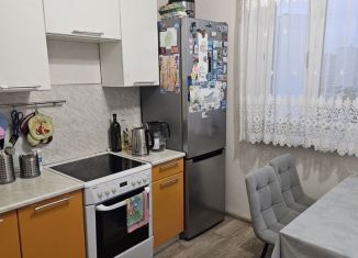 Продается трехкомнатная квартира, 76.4 м2, Москва, улица Барышиха, 34, район Митино