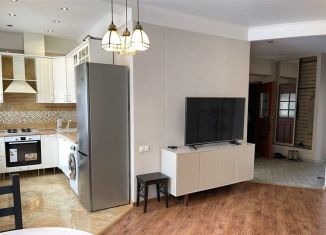 Сдаю в аренду 3-ком. квартиру, 80 м2, Москва, улица Правды, 2А