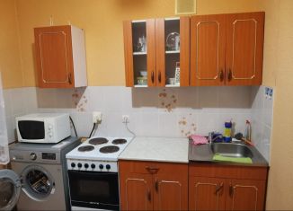 Сдаю 1-ком. квартиру, 38 м2, Биробиджан, Советская улица, 60Б, микрорайон А