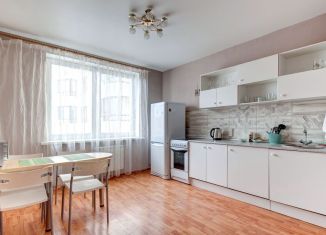Сдается 1-комнатная квартира, 55 м2, Екатеринбург, улица Радищева, 61, ЖК Астон-Плаза