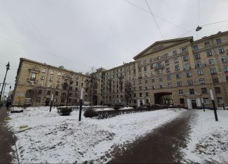 Сдается 4-комнатная квартира, 101 м2, Санкт-Петербург, Суворовский проспект, 61, муниципальный округ Смольнинское