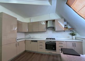 Аренда 2-комнатной квартиры, 65 м2, Сочи, Клубничная улица, 82