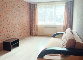 Продажа 2-ком. квартиры, 49.4 м2, Кингисепп, улица Воровского, 28