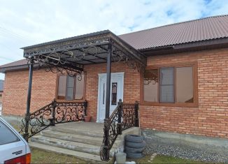 Продажа дома, 200 м2, село Знаменское, улица Ш. Хасанова, 147