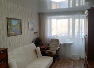 Продается 2-комнатная квартира, 40.2 м2, Екатеринбург, улица Лобкова, 40, метро Машиностроителей