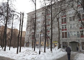 Продается трехкомнатная квартира, 11.2 м2, Москва, Скаковая улица, 15к2, район Беговой