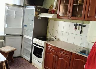 Сдам в аренду 2-ком. квартиру, 56 м2, Красноярский край, Рудная улица, 45к1