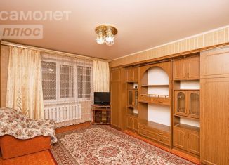 Продается 3-комнатная квартира, 65 м2, Владимирская область, улица Комиссарова, 1