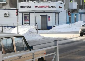 Продам помещение свободного назначения, 49.8 м2, Топки, улица Революции, 19