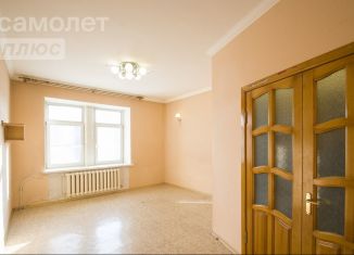Продажа 2-комнатной квартиры, 50.3 м2, Омск, Ялтинская улица, 45
