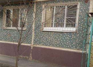 Продажа трехкомнатной квартиры, 70 м2, Армавир, улица Ефремова, 3