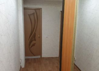Сдается в аренду 2-комнатная квартира, 45 м2, Козельск, улица Чкалова, 43