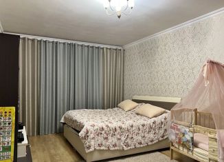 Продается 2-комнатная квартира, 75.8 м2, Симферополь, Севастопольская улица, 43Б, ЖК Изумрудный