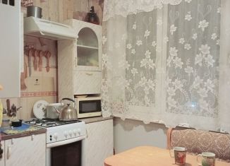 Продам 2-ком. квартиру, 53 м2, Родники, микрорайон Шагова, 11