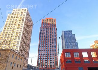 Продам трехкомнатную квартиру, 111 м2, Екатеринбург, метро Площадь 1905 года, улица Гагарина, 9
