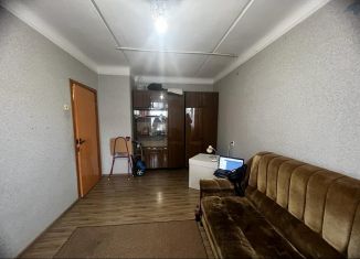 Продается 1-комнатная квартира, 30 м2, Крымск, Пролетарская улица, 2