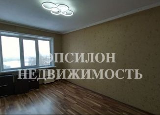 Продается 3-ком. квартира, 61.4 м2, Курская область, улица Лазарева, 2
