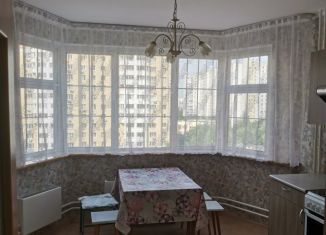 Сдается в аренду двухкомнатная квартира, 63.9 м2, Москва, улица Грина, район Северное Бутово