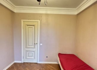 3-комнатная квартира на продажу, 65 м2, Каспийск, проспект Акулиничева, 15А
