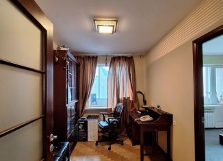 Продаю 3-комнатную квартиру, 117 м2, Санкт-Петербург, проспект Авиаконструкторов, метро Беговая