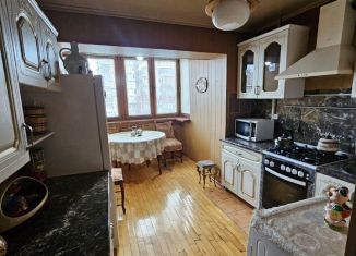 Продам 3-ком. квартиру, 79 м2, Кабардино-Балкариия, улица Ногмова, 27