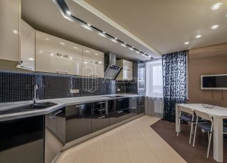 Продажа 3-комнатной квартиры, 98.5 м2, Екатеринбург, улица Красных Командиров, 29, метро Уралмаш