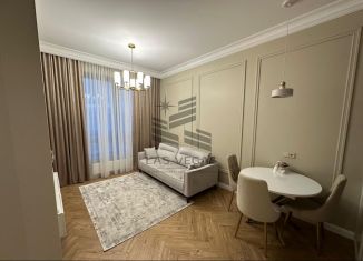 Аренда 2-комнатной квартиры, 50 м2, Москва, бульвар Братьев Весниных, 1, метро Автозаводская