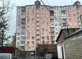 Сдаю 2-ком. квартиру, 55 м2, Дагестан, улица Абдуллы Гаджиева, 12Ж