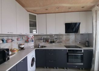 Аренда трехкомнатной квартиры, 70 м2, Йошкар-Ола, улица Свердлова, 49