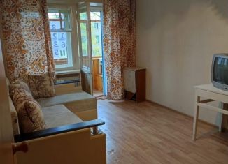 Сдам в аренду 1-комнатную квартиру, 35 м2, Новочеркасск, улица Юности, 3