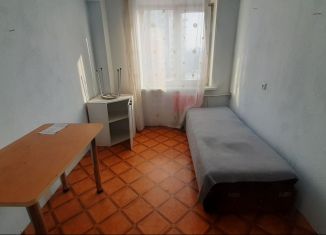 Сдаю в аренду комнату, 11 м2, Абакан, улица Комарова, 8