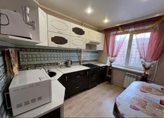 Продажа 3-ком. квартиры, 67 м2, Орёл, Паровозная улица, 60