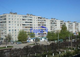 Продается двухкомнатная квартира, 56 м2, Чебоксары, улица Гузовского, 13