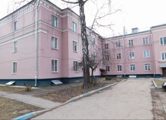 Продаю 4-ком. квартиру, 84.8 м2, Новомосковск, Коммунистическая улица, 41