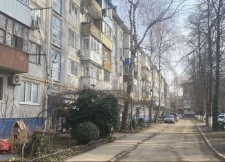 Продаю 3-ком. квартиру, 70 м2, Армавир, улица Каспарова, 11