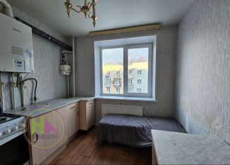 Продаю 1-ком. квартиру, 30 м2, село Верзилово, Преображенский проспект, 27