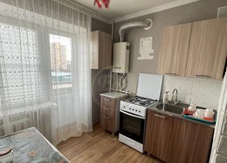 Сдача в аренду 2-ком. квартиры, 40 м2, Черкесск, улица Доватора, 80