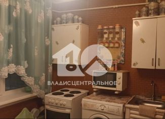 Продается 3-ком. квартира, 60 м2, Новосибирск, Кировский район, улица Зорге, 40